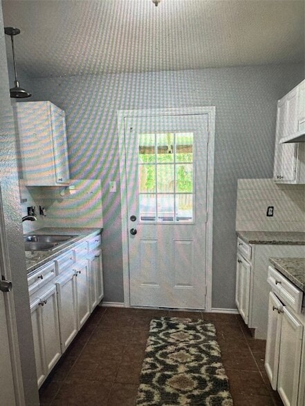 Building Photo - 6206 Greenwick Ln