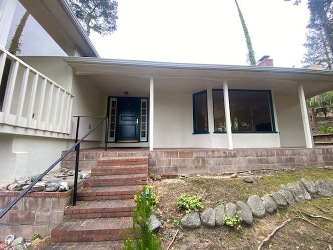 Building Photo - 3093 Hermitage Rd