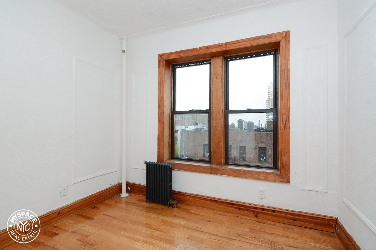 Primary Photo - 1045 Union St