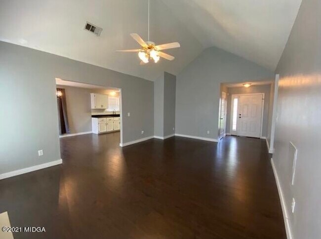 Foto del edificio - 111 Camelot Plz