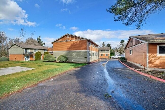 Building Photo - 2 bedroom home in Portsmouth Community!! M...