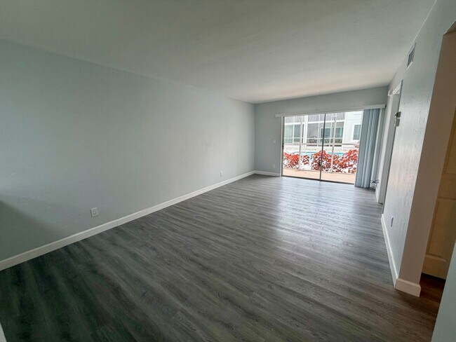 Foto del edificio - Lovely Unfurnished 2 Bedroom Condo-Estuary of Marco Island