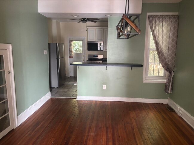 Dining room - 4013 Dexter St