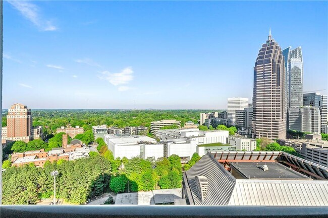 Foto del edificio - 1280 W Peachtree St NE