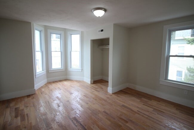 Building Photo - 64 Butterfield St