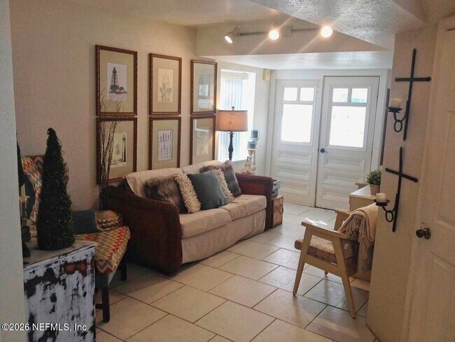 Foto del edificio - 8 10th St