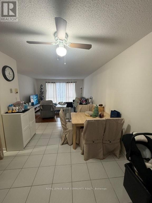 Photo du bâtiment - 72 Lake Ave