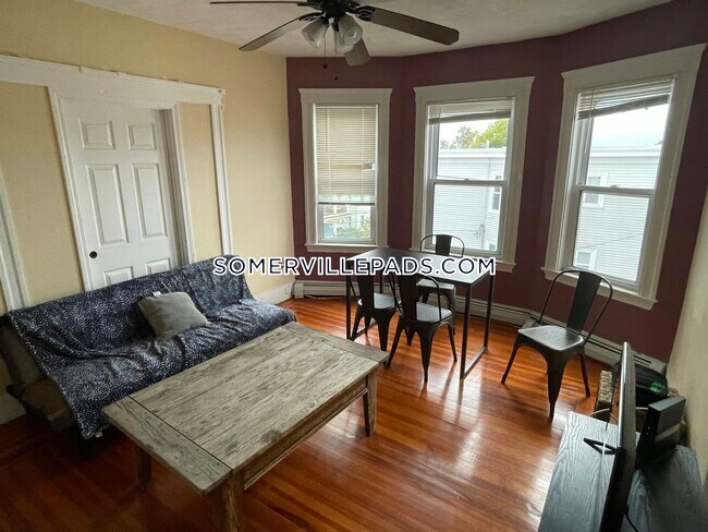 Foto del edificio - 49 Conwell Ave