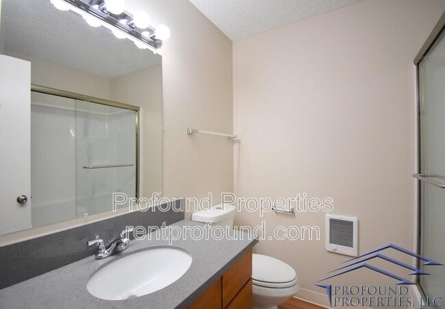 Building Photo - 8745 SW Beaverton Hillsdale Hwy