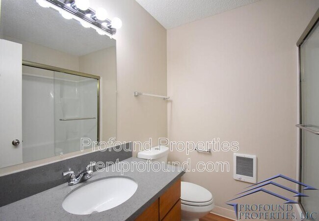 Foto del edificio - 8745 SW Beaverton Hillsdale Hwy