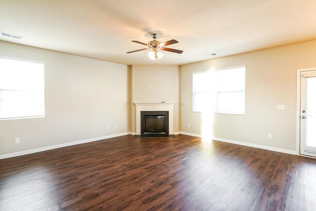 Building Photo - 217 Autumn Terrace Ln