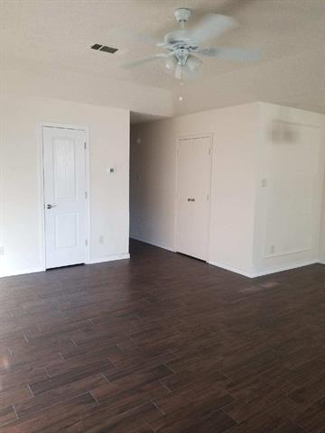 Foto del edificio - 6494 Central Ave