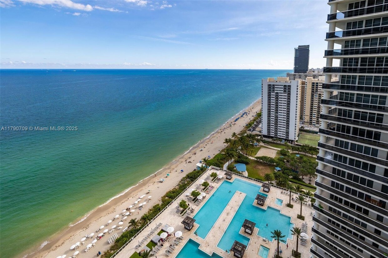 Foto principal - 1830 S Ocean Dr