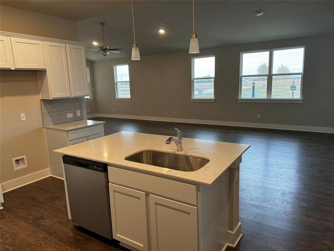 Foto del edificio - 201 Pinnacle Ln