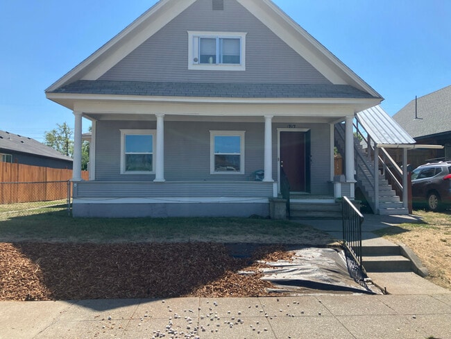 Building Photo - 1707 W Mansfield Ave