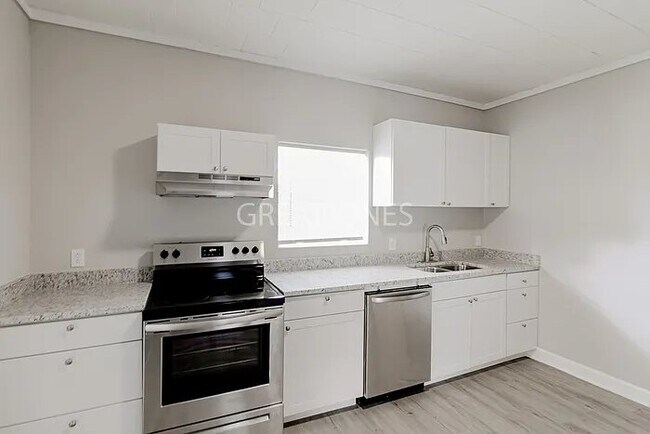 Foto del edificio - 4479 Middle St