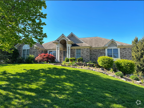 Building Photo - 1114 S Charlemagne Dr