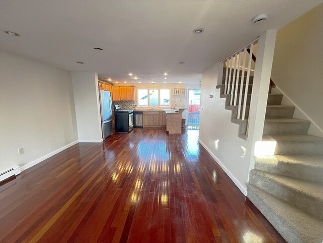 Building Photo - 86 Atwood St