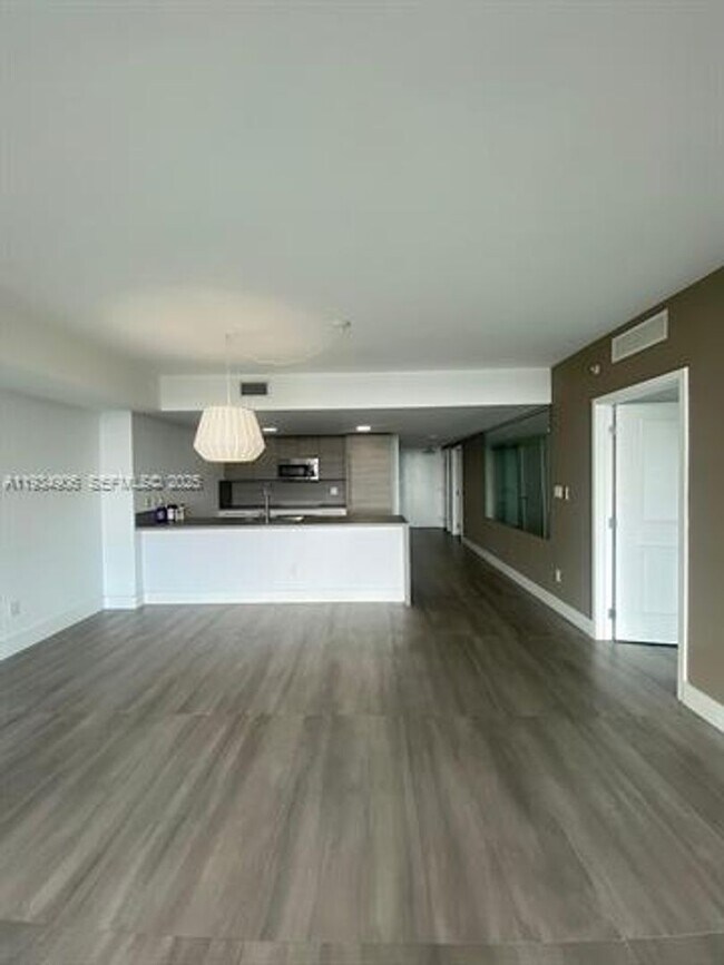 Foto del edificio - 400 Sunny Isles Blvd