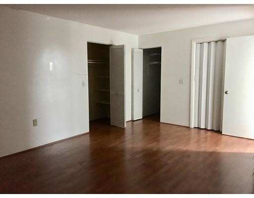 Foto del edificio - 8 Shadowbrook Ln