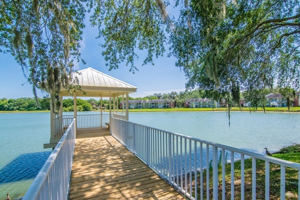 Foto principal - 2 Bedroom 2 Bath Condo For Rent In Brandon...
