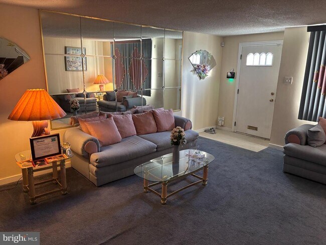 Foto del edificio - 7513 Gilbert St