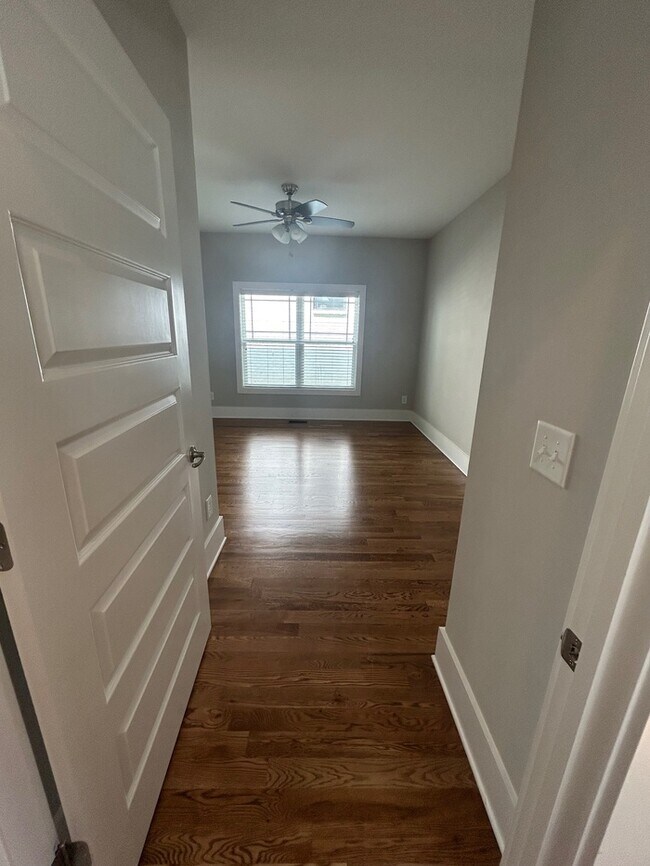 Building Photo - Stunning Home in Melrose 12 South Area...D...
