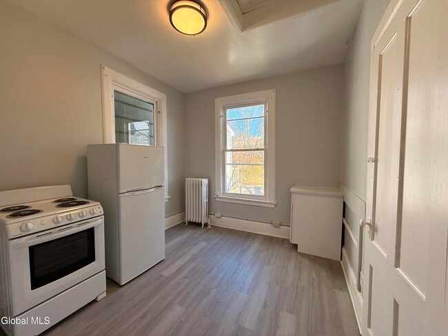 Building Photo - 184 Quail St