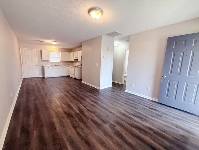 Building Photo - 309 Ingram St