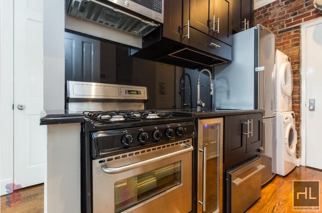 Foto del edificio - E 3RD ST.