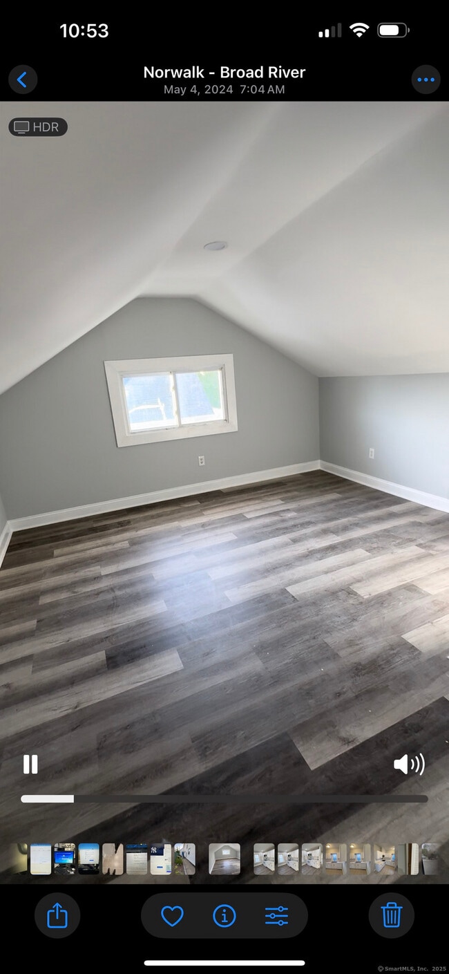 Building Photo - 95 New Canaan Ave