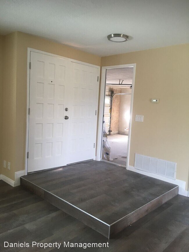 Building Photo - 3 br, 2 bath House - 1314 Knob Hill Road