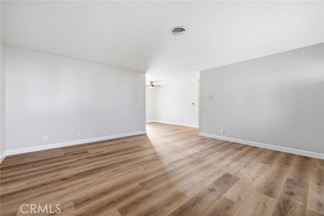 Building Photo - 3122 W Maywood Ave