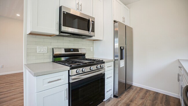 Foto del edificio - 607 N Orange Dr