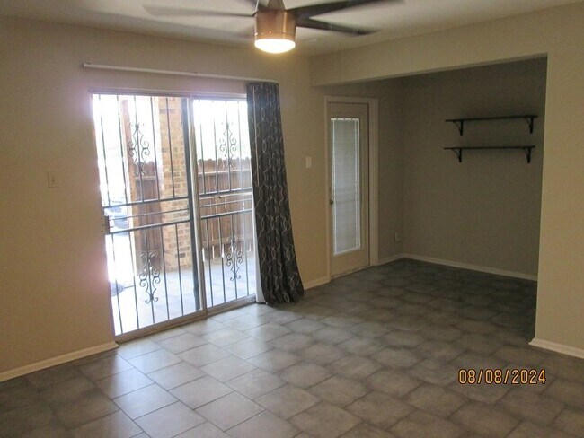 Building Photo - **NEAR THE MEDICAL CENTER** Attractive Con...