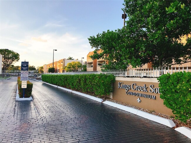 Foto del edificio - 7705 SW 86th St