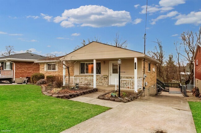 Building Photo - 3 br, 2 bath House - 798 Serben Dr
