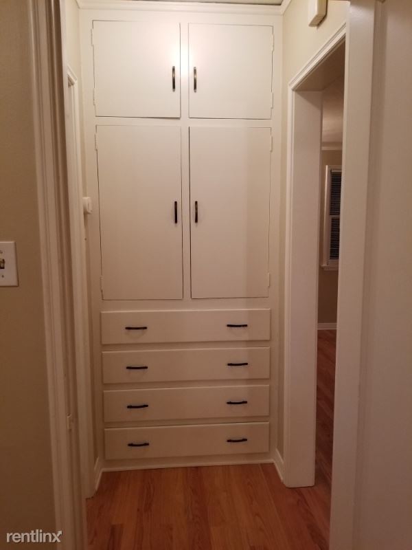 Foto del edificio - 1 br, 1 bath Apartment - 3416 E 2nd St