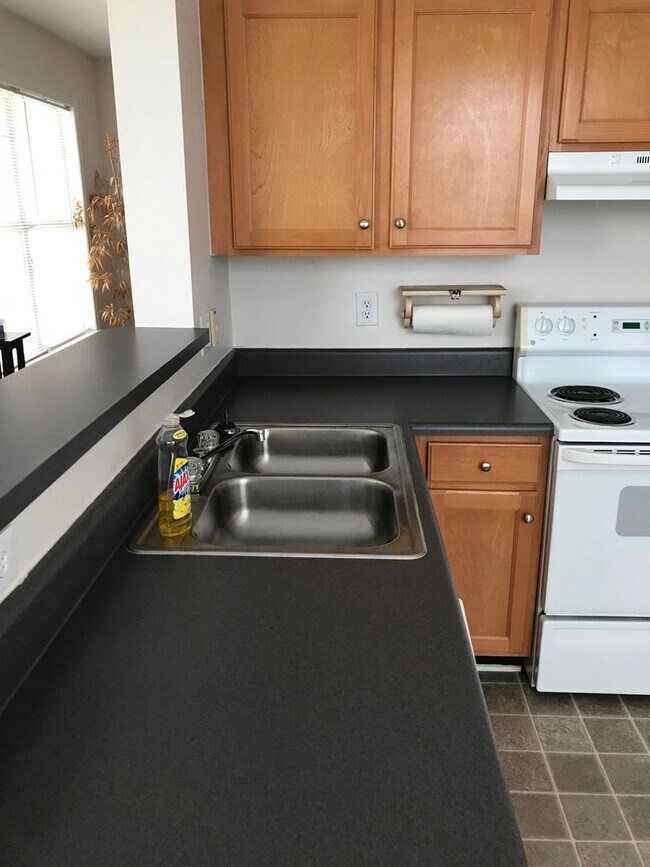 Foto del edificio - 260 Riverbend Drive 2 Bedroom 2 Bath Condo...