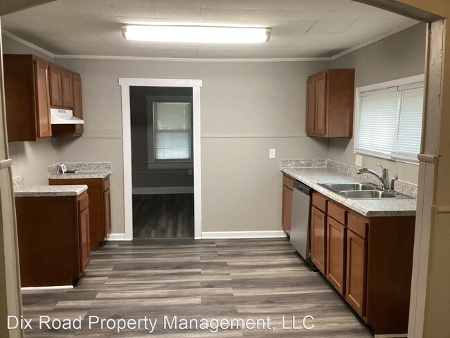 Building Photo - 3 br, 1 bath House - 643 Syracuse Avenue,