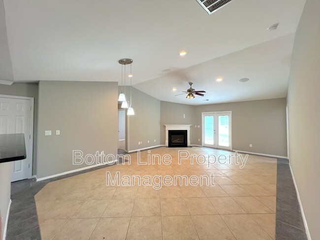 Building Photo - 10957 Dry Stone Dr