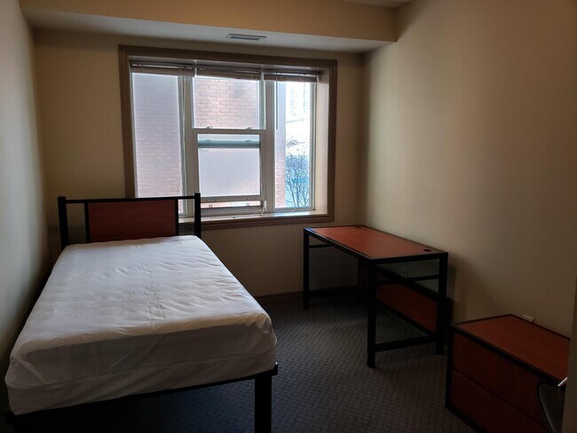 Photo du bâtiment - Male Student Housing in Waterloo - Students Only