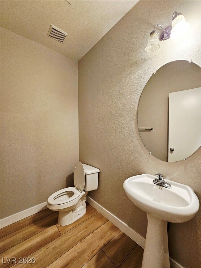 Foto del edificio - 3924 Sweet Pine St