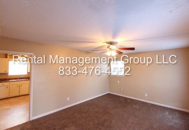 Building Photo - 3 Bedroom 2 Full Bath - Newly Remodeled an...