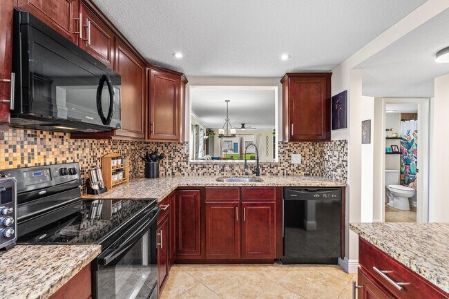 Foto del edificio - 2905 SW 22nd Ave