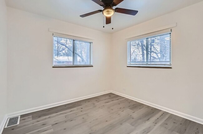 Building Photo - 1557-1557 Tamarac St