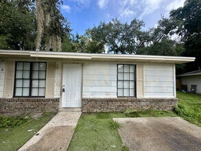 Building Photo - 1710 Ridgewood Ln