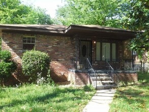 Building Photo - 816 Northwood Dr