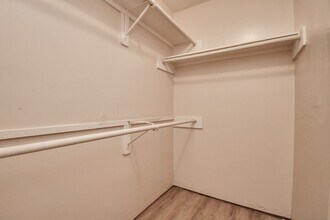 Building Photo - 8914 Pecan Pl Dr