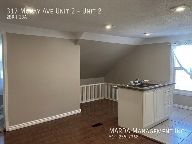 Building Photo - CHARMING 2-BEDROOM/1BATH BETWEEN WEST AND DOWNTOWN CAMPUSES + HYDRO